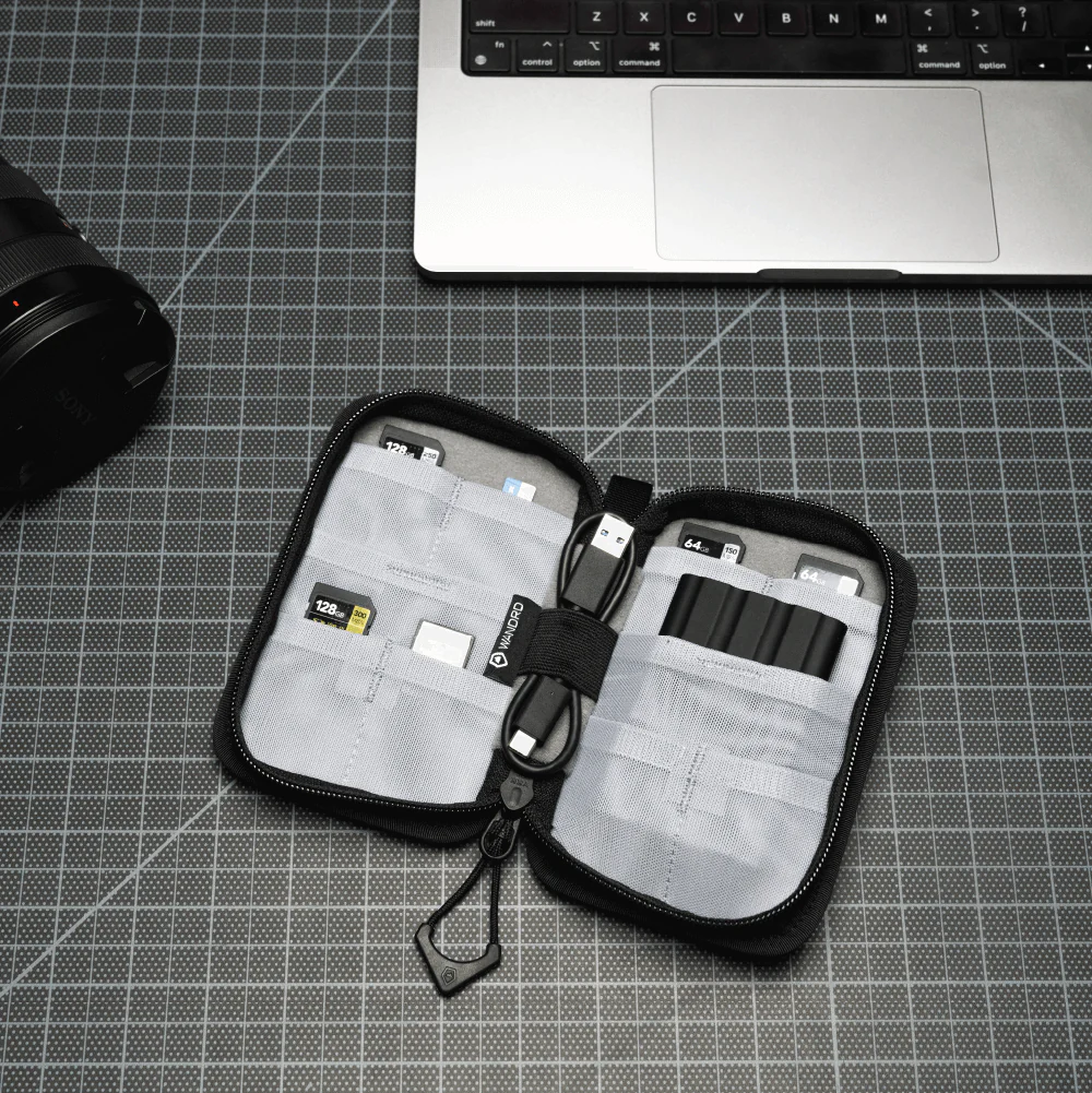 Memory Card Case in Black - Image 6