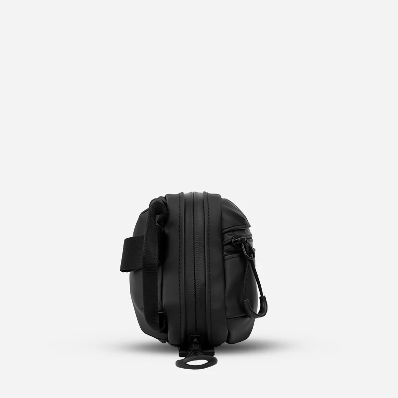 Tech Bag Medium in Black - Image 3